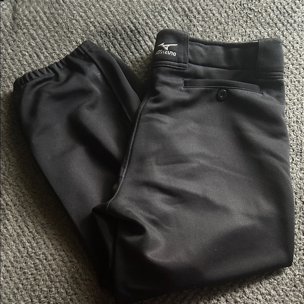 Mizuno women’s  Black softball pants size large